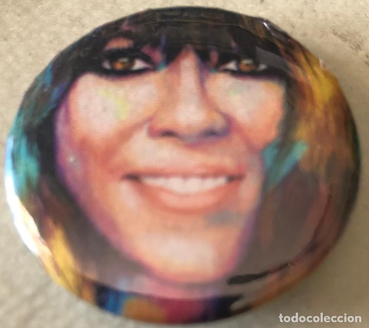M&uacute;sica de colecci&oacute;n: Chapa juvenil para la ropa. Vanesa Mart&iacute;n, cantante pop de M&aacute;laga, Andaluc&iacute;a. 3,5 cm. Nueva.