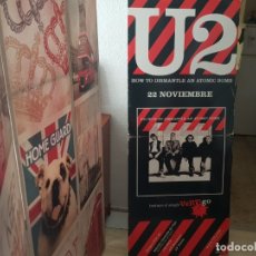 Música de colección: U2: BONO:CARTEL PROMOCIONAL STORE VERTIGO PROMOCIONAL SPAIN + PIN DE REGALO SUPER Y UNICA PIEZA!!. Lote 362935970