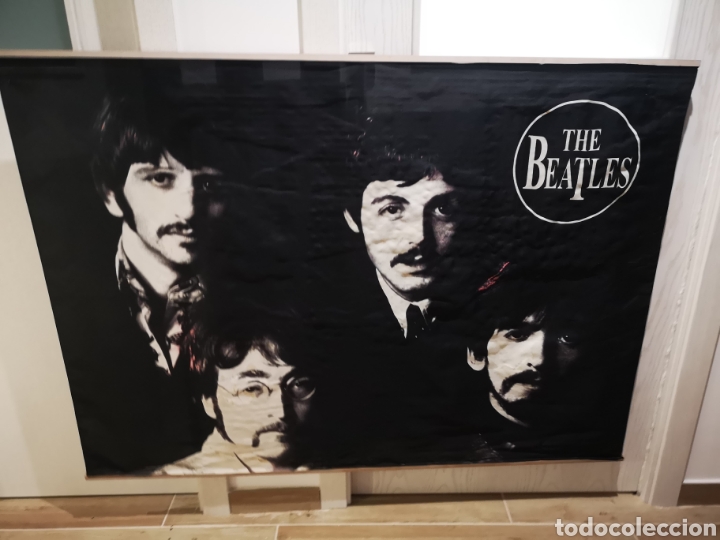 M&uacute;sica de colecci&oacute;n: Bandera de Beatles a&ntilde;o 2000, tela 135x100cm