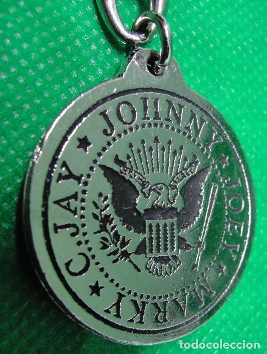M&uacute;sica de colecci&oacute;n: LLAVERO THE RAMONES - AGUILA - GRABADO -