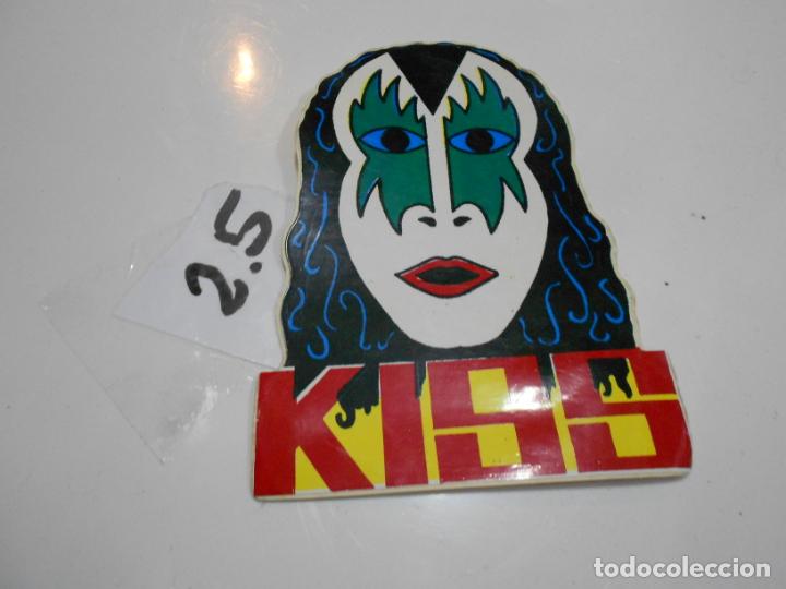M&uacute;sica de cole&ccedil;&atilde;o: ANTIGUA PEGATINA VINTAGE A&Ntilde;OS 90 - KISS - ENVIO INCLUIDO A ESPA&Ntilde;A