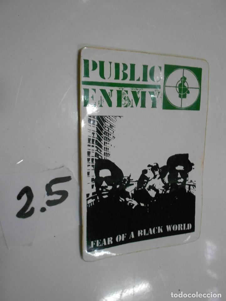 M&uacute;sica de cole&ccedil;&atilde;o: ANTIGUA PEGATINA VINTAGE A&Ntilde;OS 90 - PUBLIC ENEMY - ENVIO INCLUIDO A ESPA&Ntilde;A