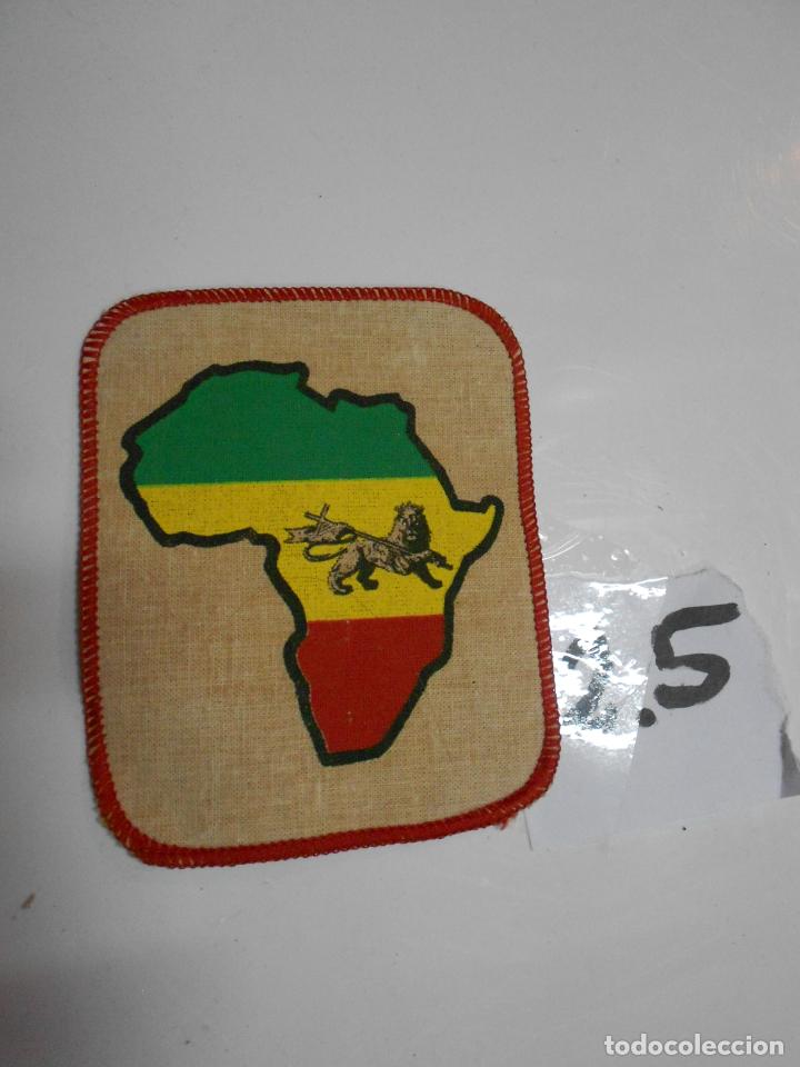 M&uacute;sica de cole&ccedil;&atilde;o: ANTIGUA PARCHE VINTAGE A&Ntilde;OS 90 - AFRICA JAMAICA - ENVIO INCLUIDO A ESPA&Ntilde;A