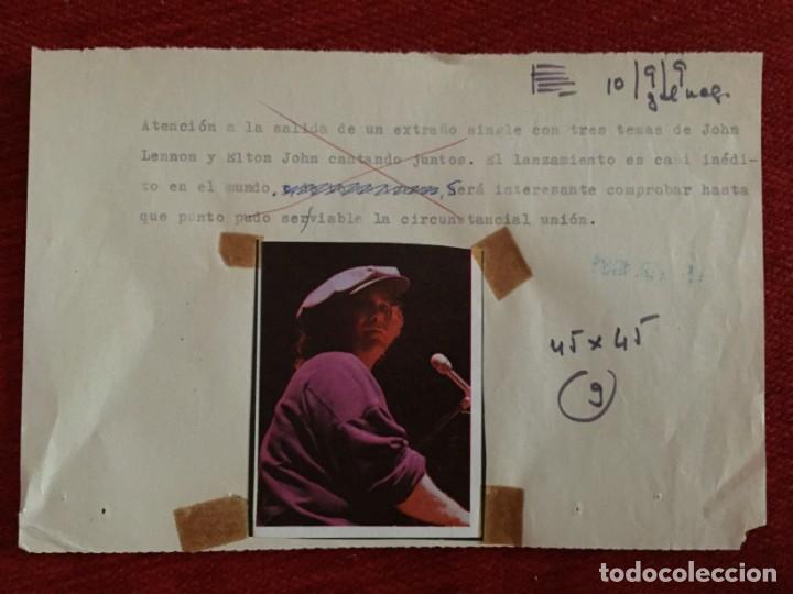 M&uacute;sica de colecci&oacute;n: F8938 ANTIGUA FOTOCOPIA EN PAPEL DE FOTO DEL CANTANTE ELTON JOHN - SINGLE CON JOHN LENNON
