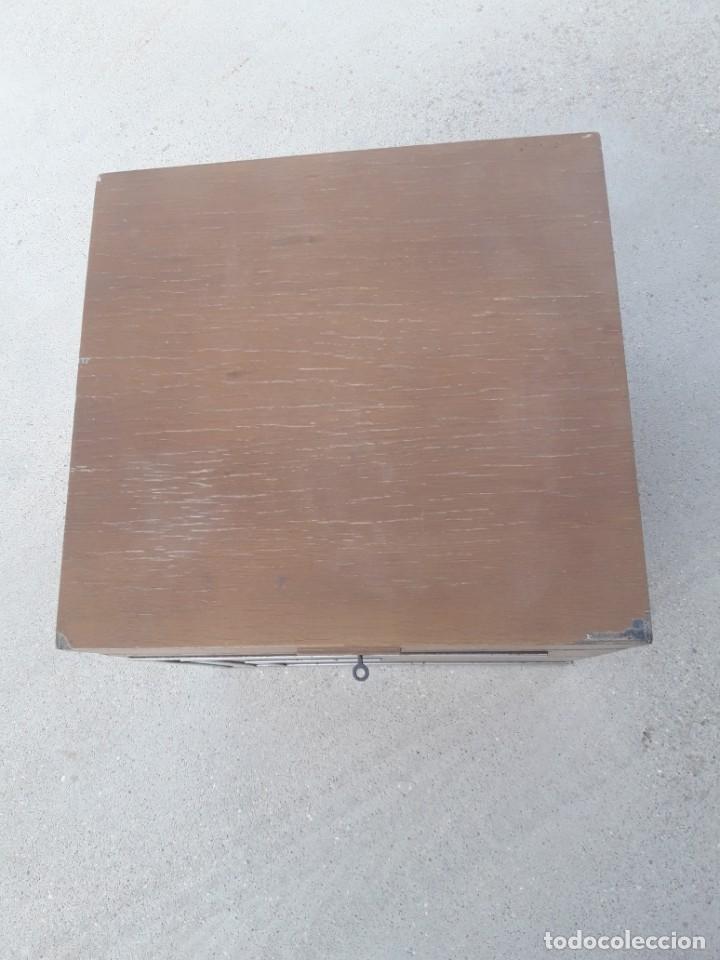 M&uacute;sica de colecci&oacute;n: Toca discos ard deco - Foto 2
