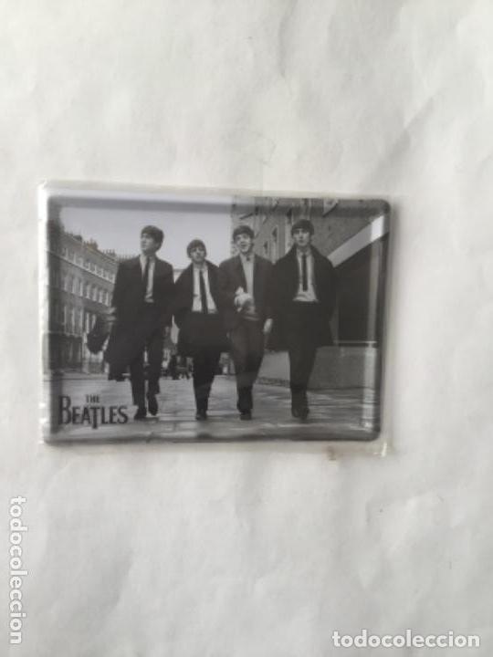 M&uacute;sica de colecci&oacute;n: The beatles- plaquita met&aacute;lica 11x8 cm