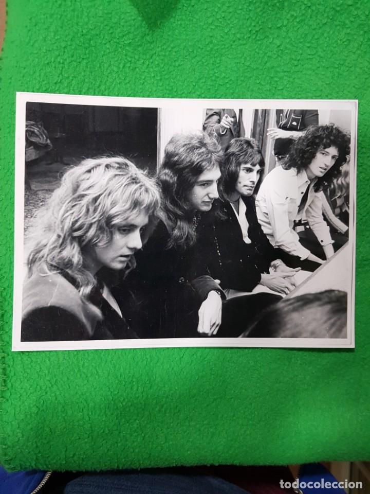 M&uacute;sica de colecci&oacute;n: QUEEN: FOTO DE PRENSA REPRODUCCION en PAPEL BILLANTE OPORTUNIDAD COLECCIONISTAS