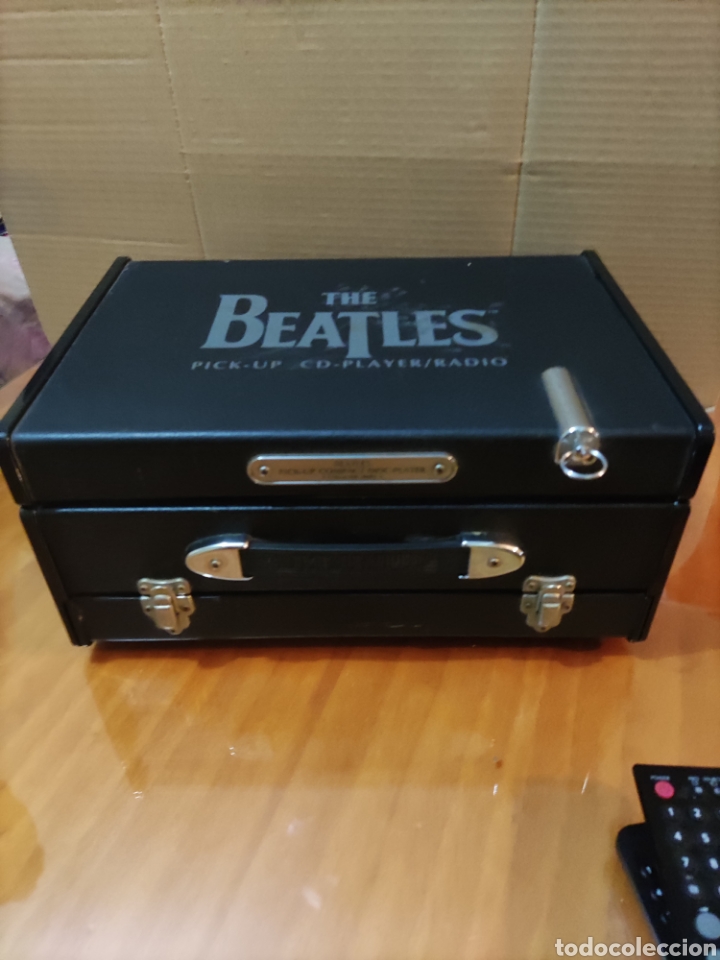 M&uacute;sica de colecci&oacute;n: The Beatles Pick Up Compact Disk-Player. - Foto 1