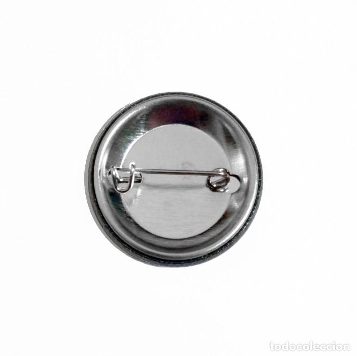 M&uacute;sica de colecci&oacute;n: KILLSWITCH ENGAGE - LOGO CHAPA 31MM (CON IMPERDIBLE) - METALCORE - Foto 2