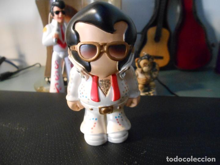 M&uacute;sica de colecci&oacute;n: MU&Ntilde;ECO DE BARRO ELVIS PRESLEY