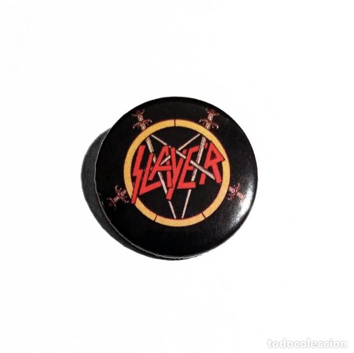M&uacute;sica de colecci&oacute;n: SLAYER - LOGO CHAPA 31mm (CON IMPERDIBLE) - THRASH METAL