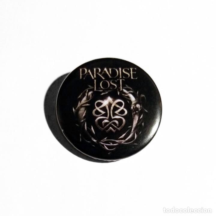 Collectible Music: PARADISE LOST - LOST IN TIME CHAPA 31MM (CON IMPERDIBLE) - DOOM METAL GOTHIC METAL