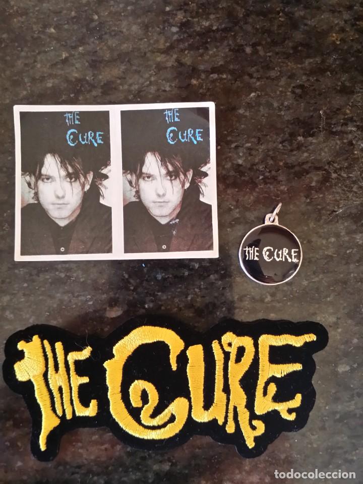 M&uacute;sica de colecci&oacute;n: THE CURE:PACK PARA COLECCIONISTAS EXCLUSIVO: PARCHE, COLGANTE PEGATINAS- OPORTUNIDAD