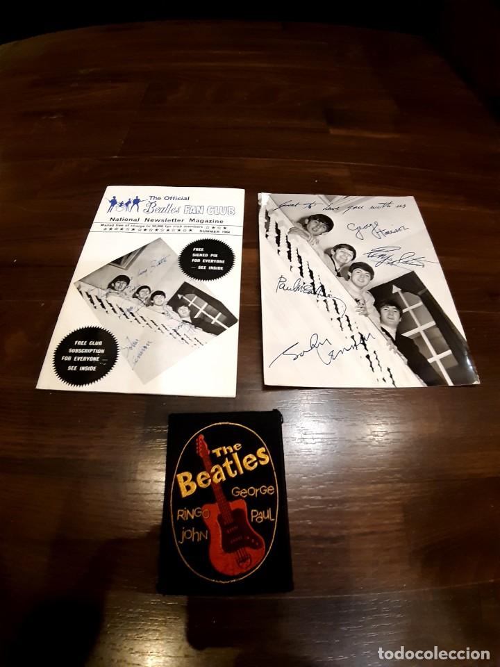 M&uacute;sica de colecci&oacute;n: THE BEATLES MAGAZINE / PARCHE DE TELA Y FOTOGRAFIA OFFICIAL FAN CLUB NEMS LTD (GBM)
