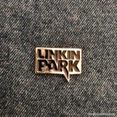 Música de colección: LINKIN PARK PIN LINKIN PARK METALICO ESMALTADO MEDIDA 2X2.5 CMS. APROXIMADAMENTE.