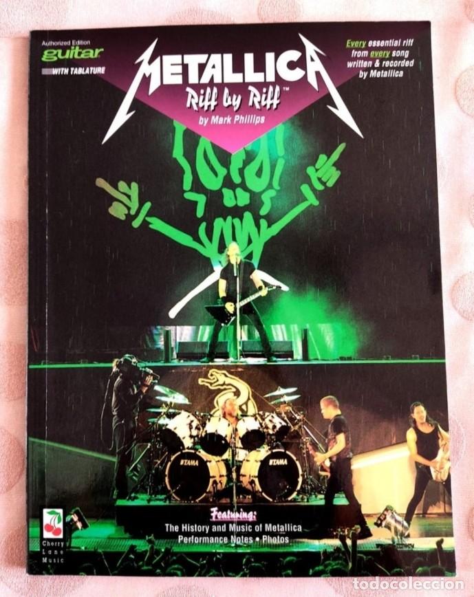 M&uacute;sica de colecci&oacute;n: METALLICA. PRECIOSO LIBRO DE PARTITURAS (TAPA BLANDA). &rdquo;RIFF BY RIFF&rdquo;.
