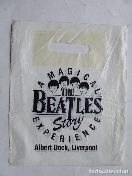 M&uacute;sica de cole&ccedil;&atilde;o: BOLSA DE PLASTICO THE BEATLES STORY LIVERPOOL A MAGICAL EXPERIENCE DIMENSIONES 31 x 24 cm