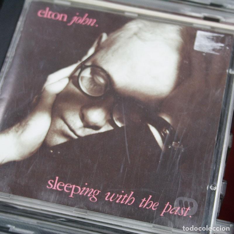 M&uacute;sica de colecci&oacute;n: Elton John - Sleeping with the Past - CD Segunda Mano