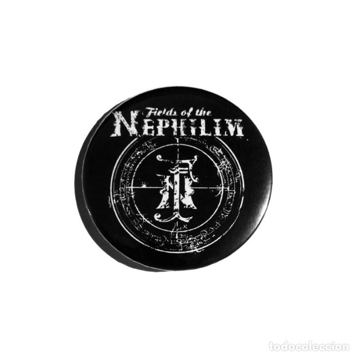 Collectible Music: FIELDS OF THE NEPHILIM - LOGO IM&Aacute;N NEVERA 59MM - ROCK G&Oacute;TICO