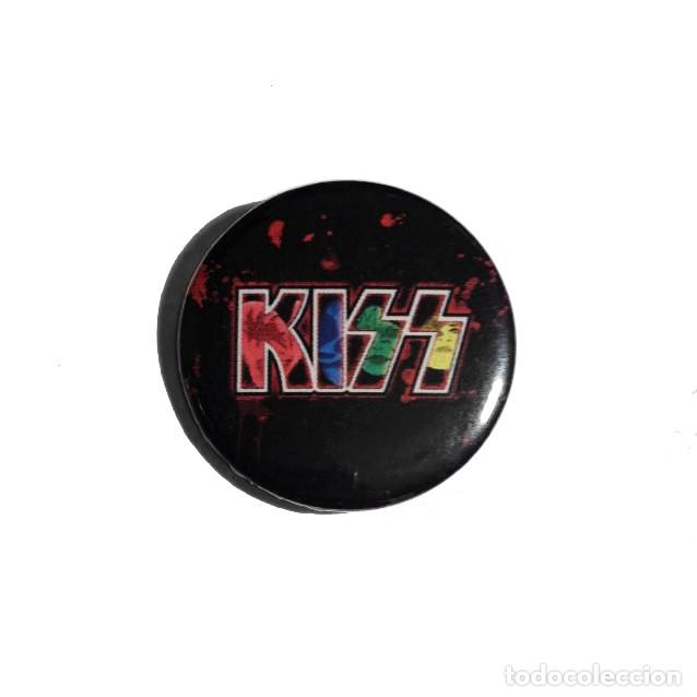 M&uacute;sica de colecci&oacute;n: KISS - LOGO CHAPA 31mm (CON IMPERDIBLE) - HARD ROCK