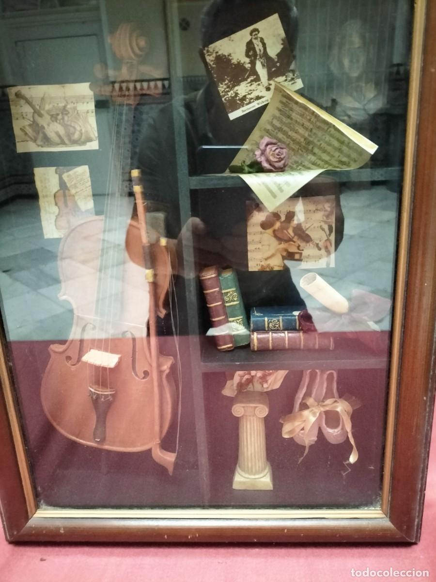 M&uacute;sica de colecci&oacute;n: Estuche con atributos de la musica - Foto 1