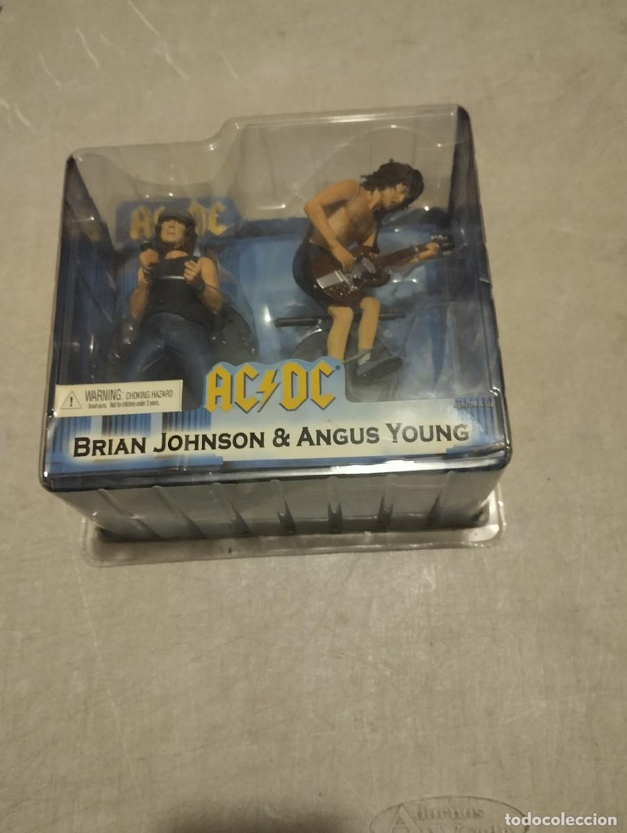 M&uacute;sica de colecci&oacute;n: Figura AC DC Brian Johnson & Angus Young - Foto 2