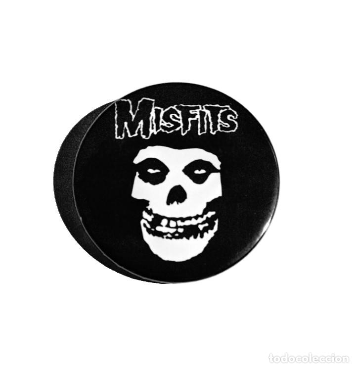M&uacute;sica de colecci&oacute;n: MISFITS - LOGO CHAPA 59mm (CON IMPERDIBLE) - PUNK ROCK