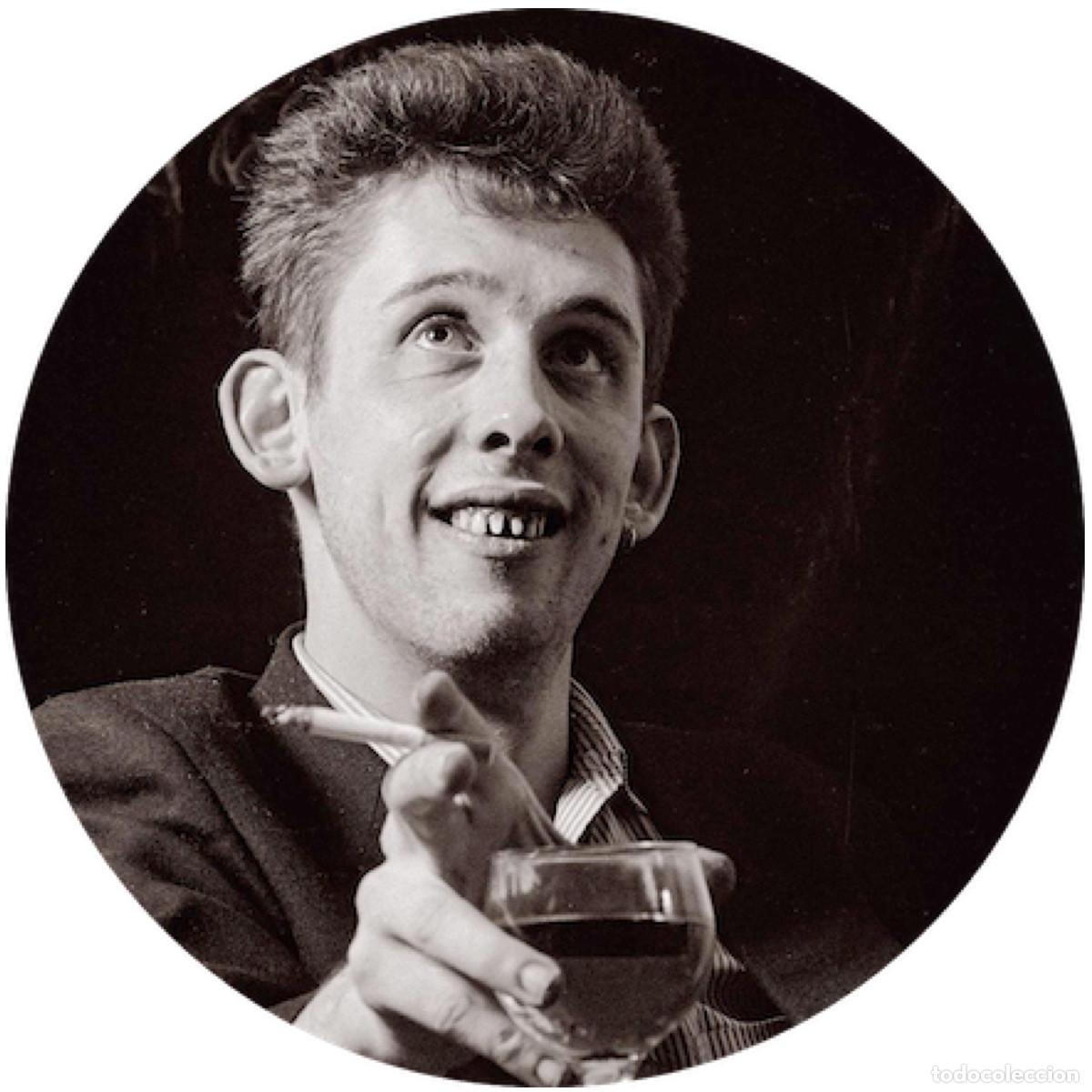 M&uacute;sica de cole&ccedil;&atilde;o: Chapa/Badge The Pogues Shane MacGowan