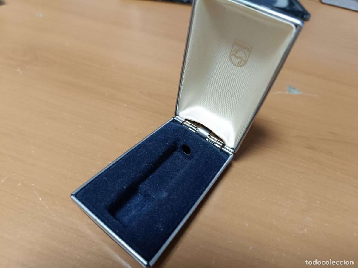 M&uacute;sica de colecci&oacute;n: ANTIGUA ABUJAA DE TOCADISCOS PHILIPS, CON SU ESTUCHE - Foto 9
