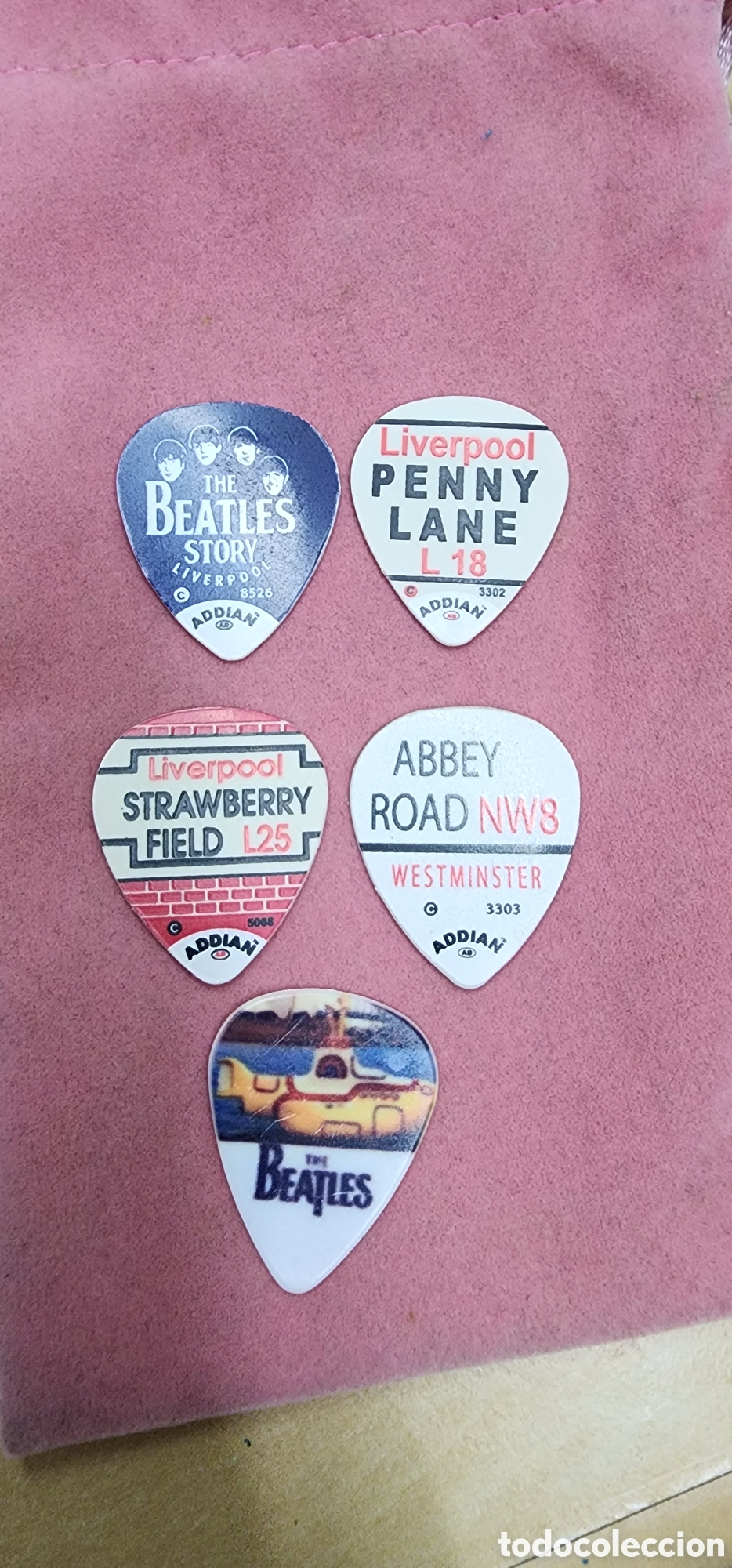M&uacute;sica de colecci&oacute;n: The Beatles : Set de 4 p&uacute;as originales Liverpool - 4 oficiales y una de regalo- Coleccionistas