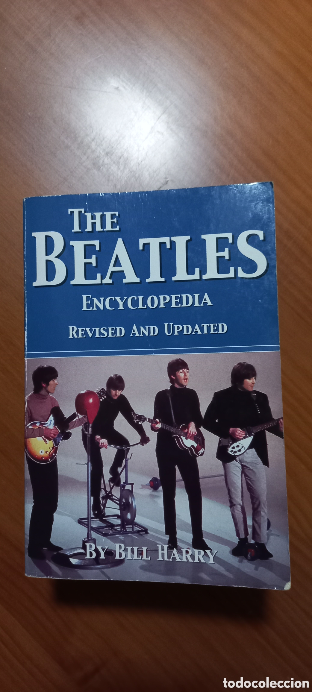 Musica di collezione: The Beatles Encyclopedia Revised and updated Bill Harry 2000 Virgin Books en ingl&eacute;s