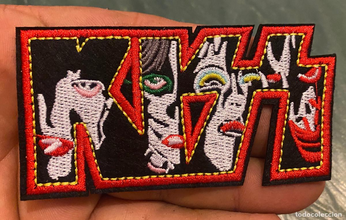 Collectible Music: Parche termoadhesivo para la ropa. Banda de heavy metal Kiss. Logotipo y caras. 5 x 9,5 cm. Nuevo.