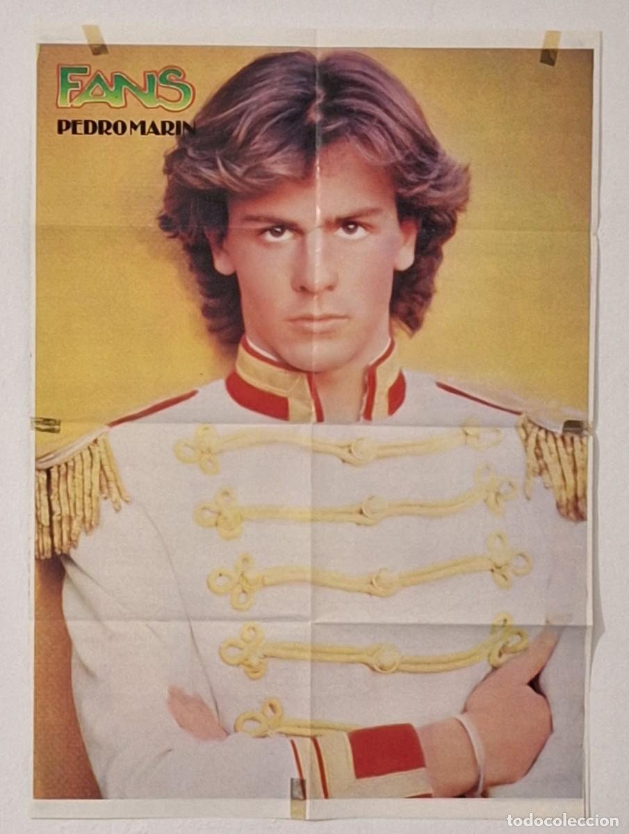 M&uacute;sica de colecci&oacute;n: P&Oacute;STER EXTRA&Iacute;DO DE LA REVISTA MUSICAL FANS: PEDRO MAR&Iacute;N / IV&Aacute;N (MEDIDAS: 62 X 43,5 CM.)