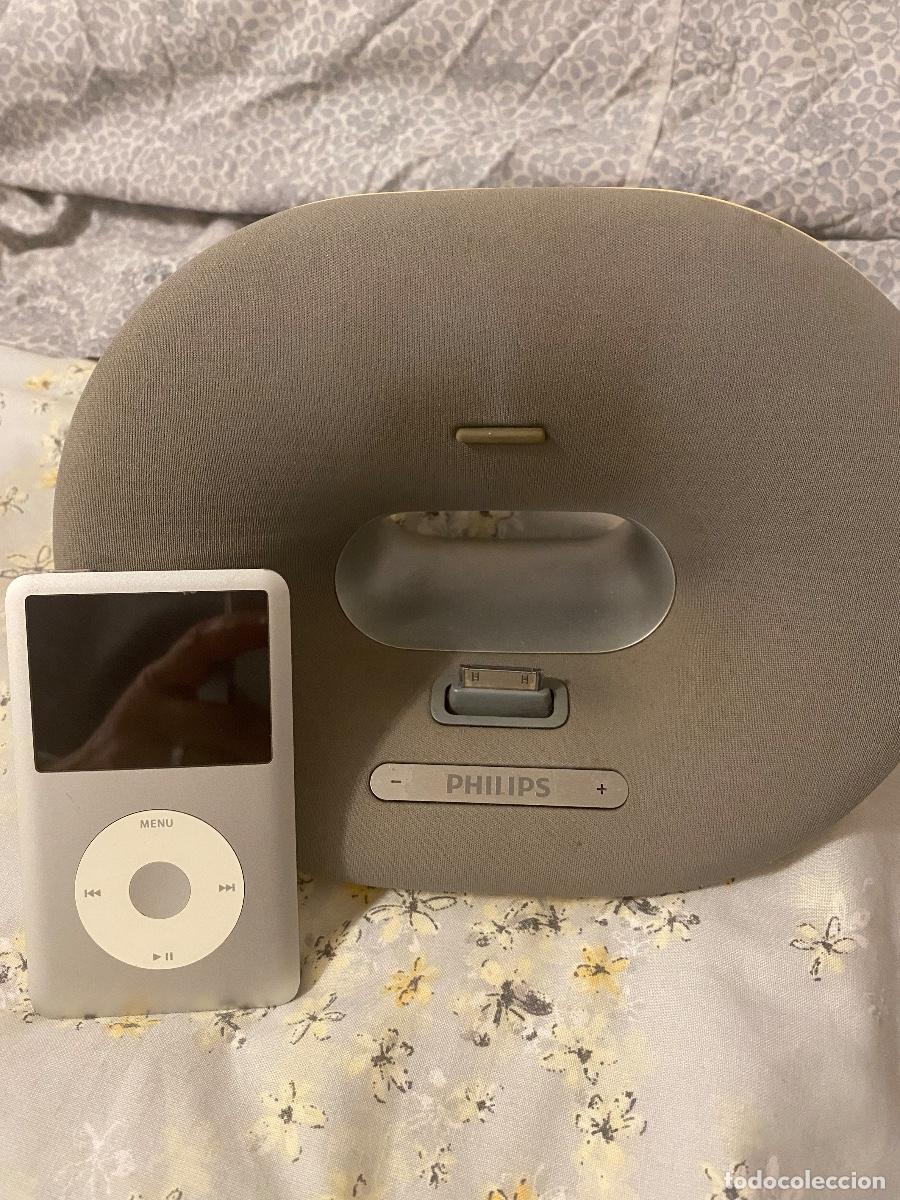 M&uacute;sica de colecci&oacute;n: Base de altavoz con un iPod classic - Foto 1