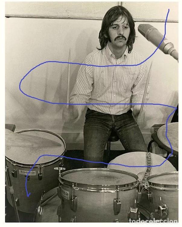 M&uacute;sica de colecci&oacute;n: The Beatles : Ringo Starr con su bater&iacute;a Ludwig en estudio- Circa 1969/70 Repro foto tomada de origi