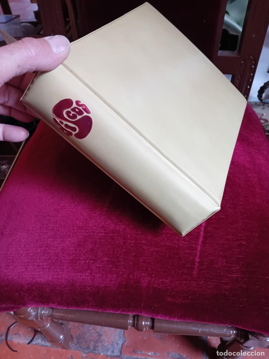 M&uacute;sica de colecci&oacute;n: &Aacute;lbum para guardar singels con 10 fundas d&eacute;cada de los 60 m&aacute;s o menos