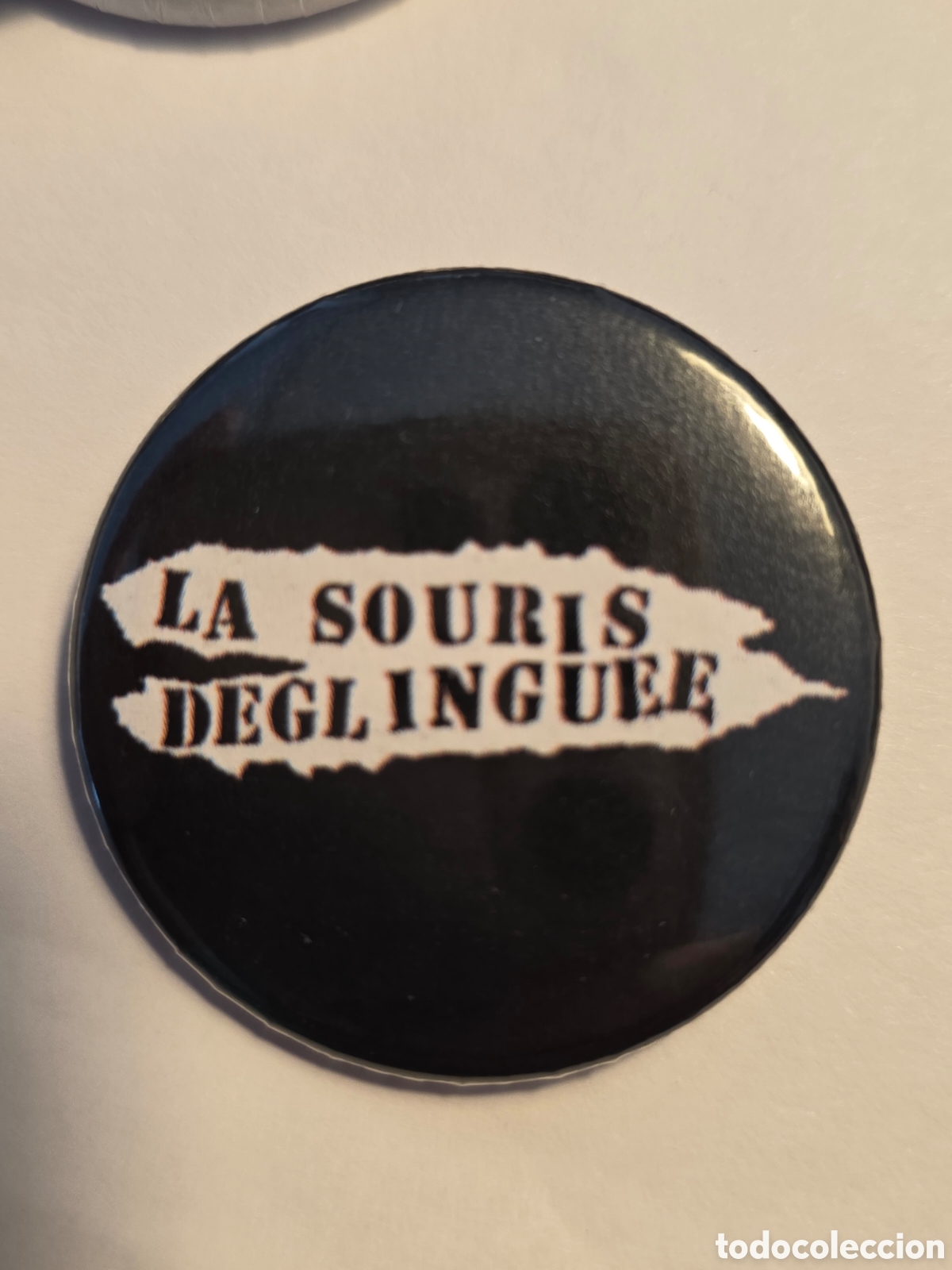 M&uacute;sica de colecci&oacute;n: CHAPA BANDA LA SOURIS DEGLINGUEE 38mm