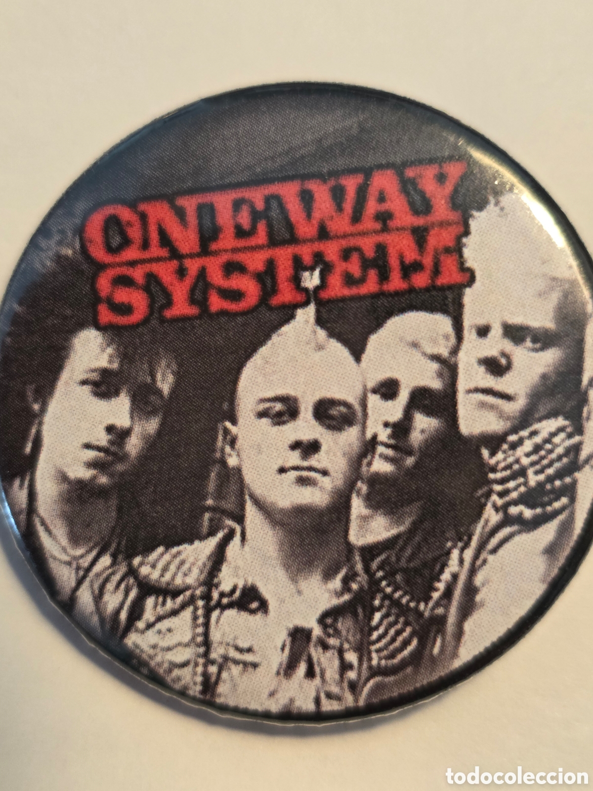 M&uacute;sica de colecci&oacute;n: CHAPA BANDA ONE WAY SYSTEM 38mm