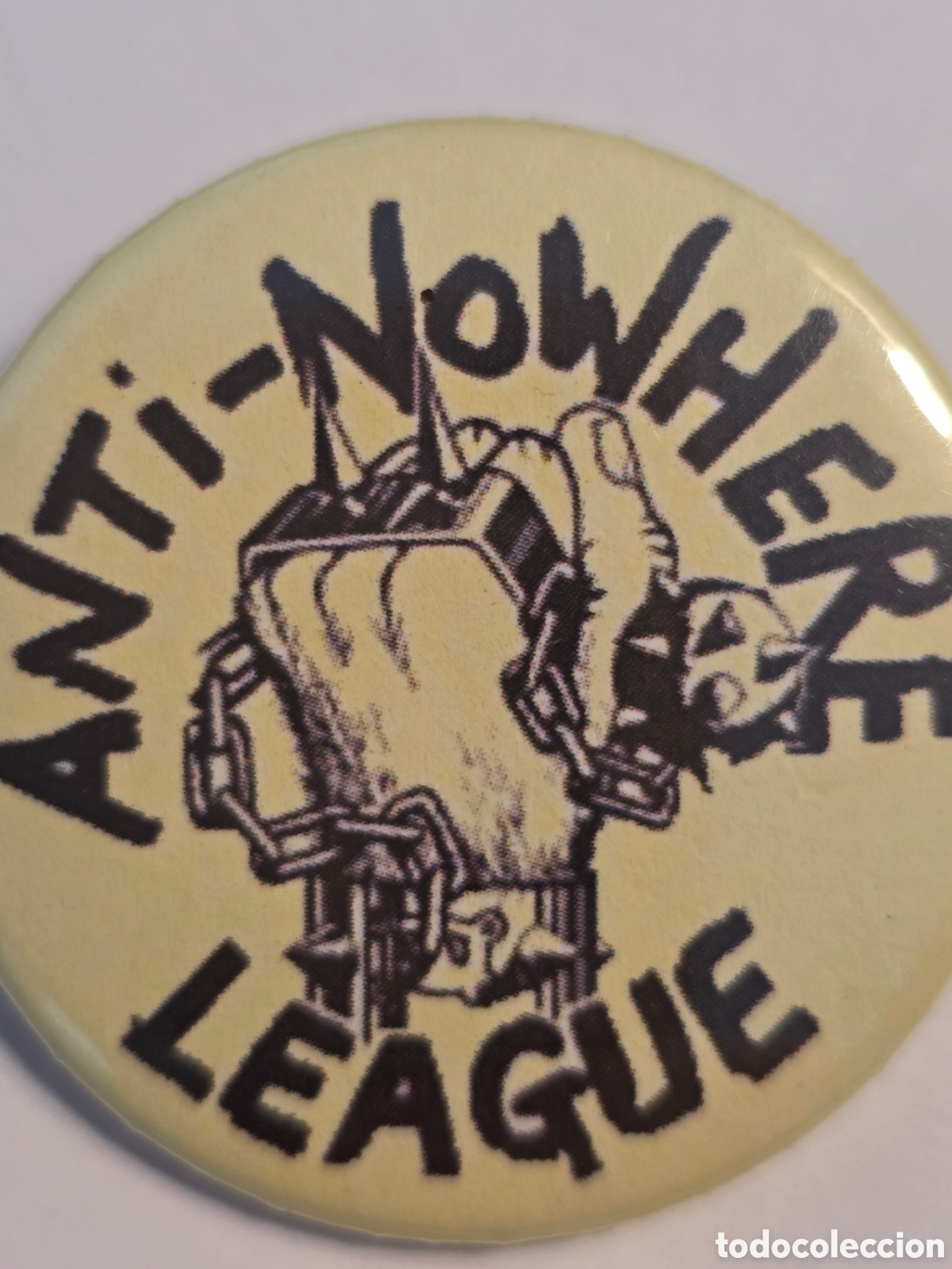 M&uacute;sica de colecci&oacute;n: CHAPA BANDA ANTI-NOWHERE LEAGUE 38mm