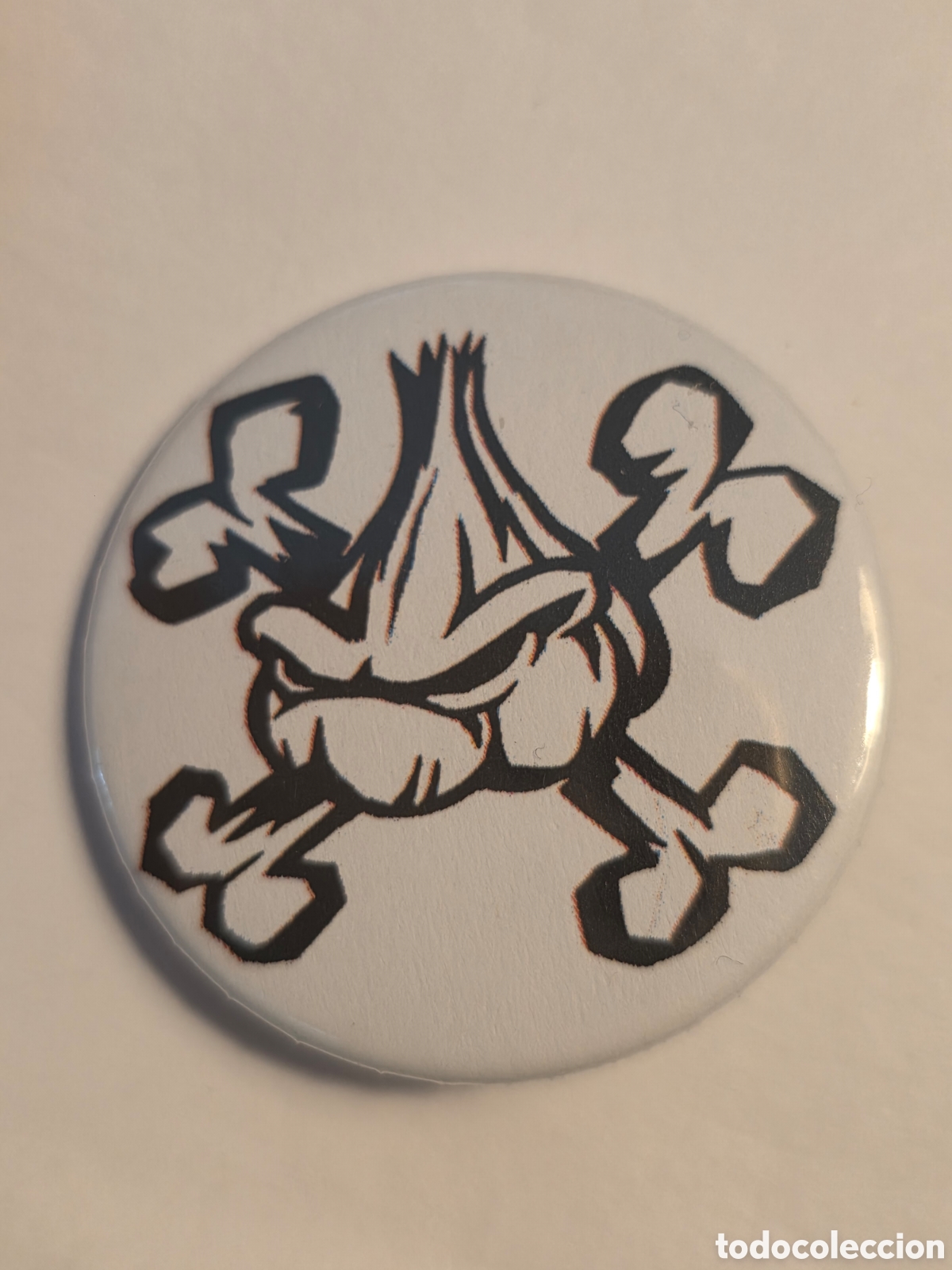 M&uacute;sica de colecci&oacute;n: CHAPA BANDA CZOSNEK 38mm
