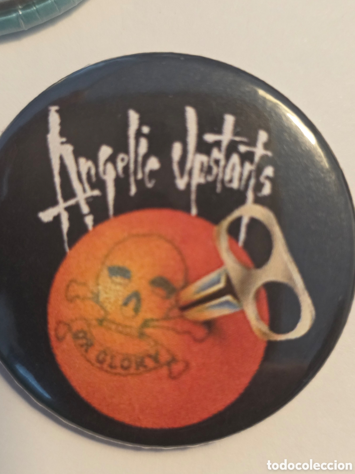 M&uacute;sica de colecci&oacute;n: CHAPA BANDA ANGELIC UPSTARS 38mm