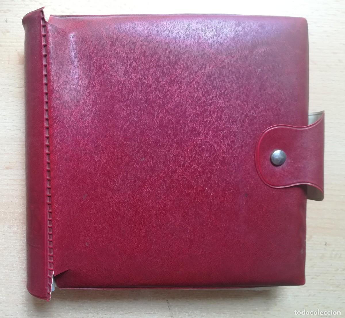 M&uacute;sica de colecci&oacute;n: Carpeta archivador para singles o EP de vinilo. 12 fundas. Con hoja de listado.