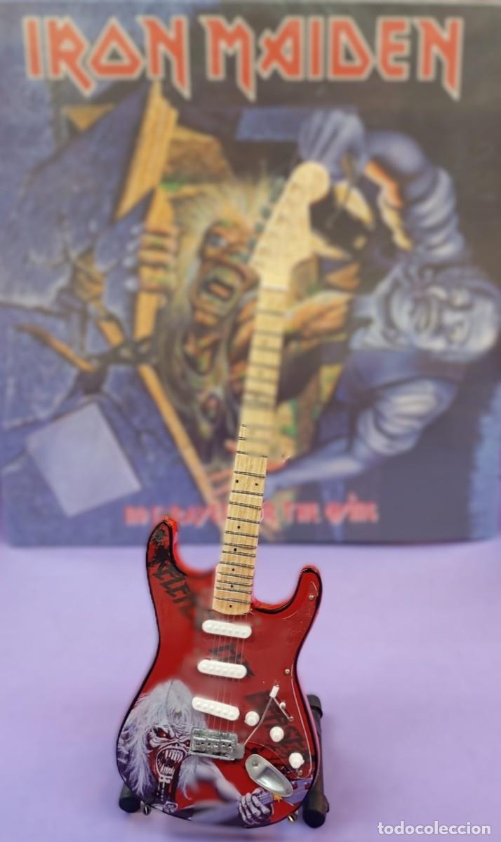 M&uacute;sica de colecci&oacute;n: Guitarra Iron Maiden - (Guitarra tributo a la banda). Serigrafiada.