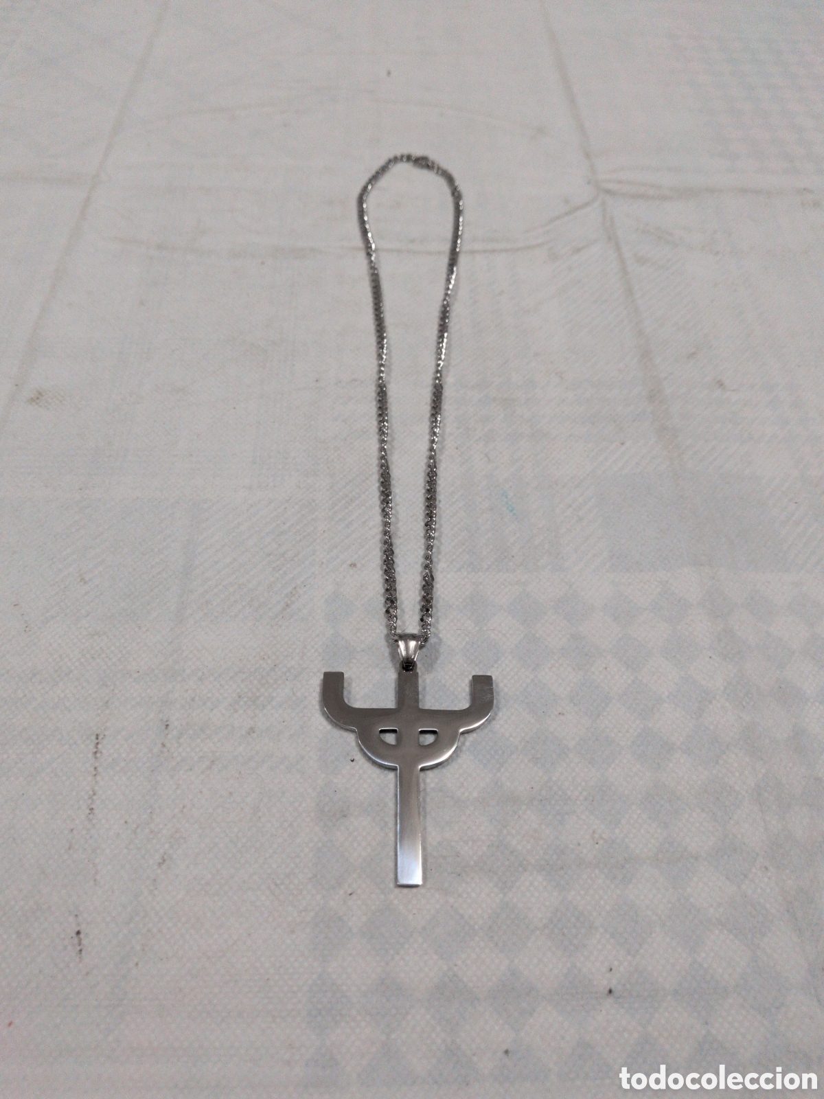 Collectible Music: Collar de acero de Judas Priest. Heavy Metal.