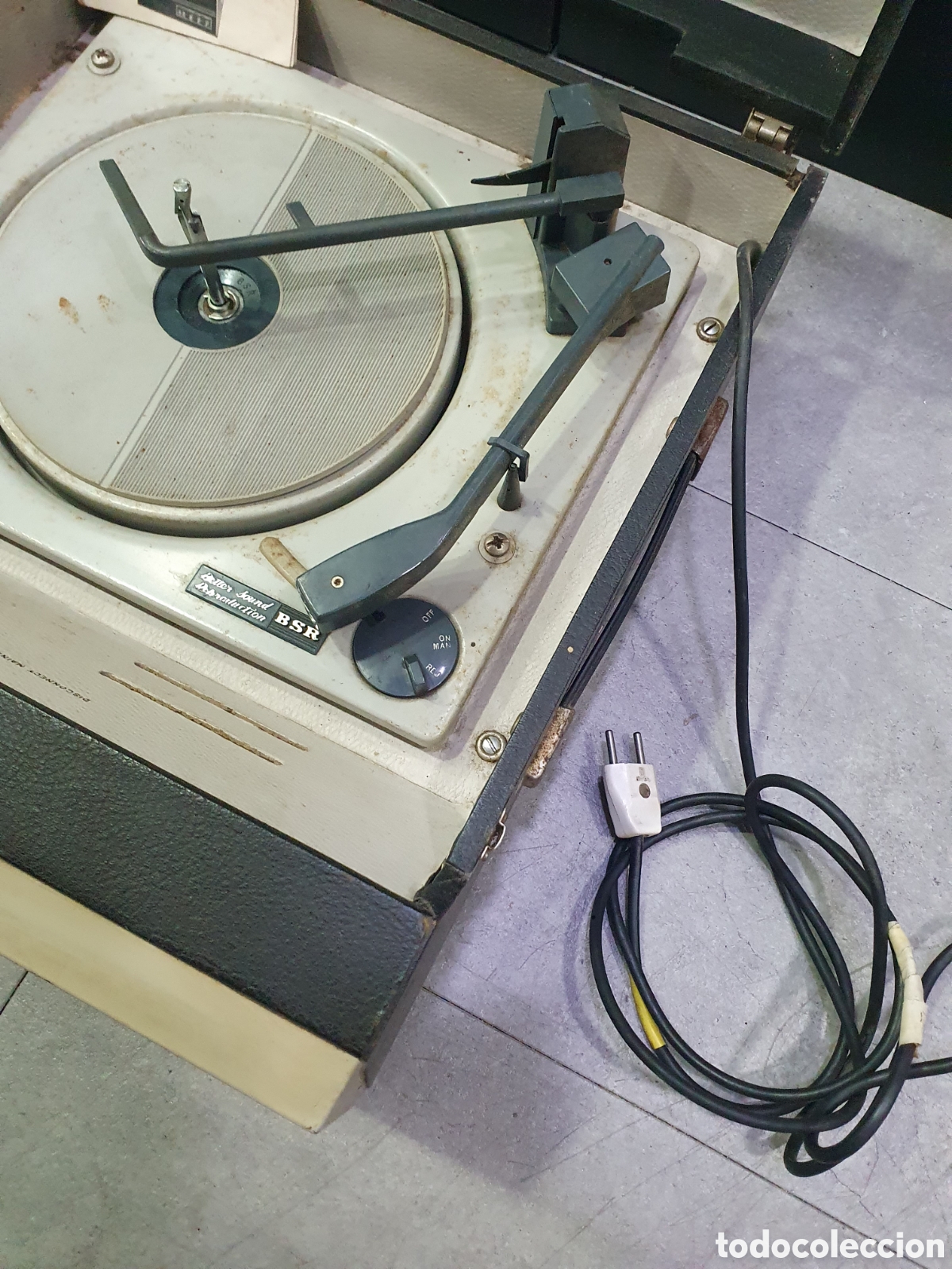 M&uacute;sica de colecci&oacute;n: Tocadiscos port&aacute;til Bush BSR. (L42) - Foto 5
