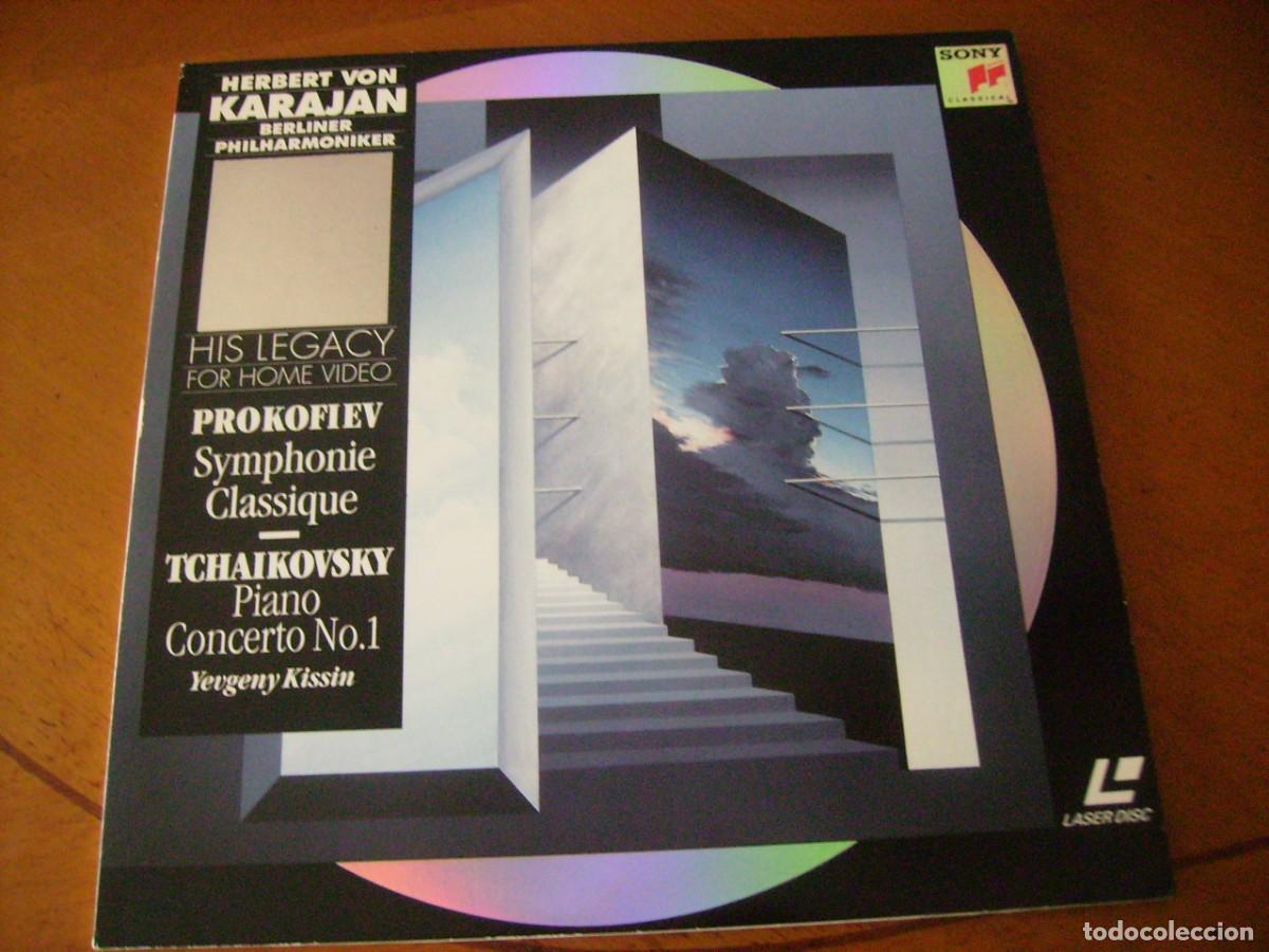M&uacute;sica de cole&ccedil;&atilde;o: LASER DISC - HERBERT VON KARAAN - NEW YEAR'S EVE CONCERT 1988 PORTADA DOBLE