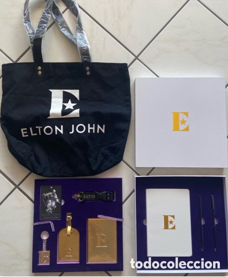 M&uacute;sica de colecci&oacute;n: Elton John farewell pack : Sac + Goodies / NEUF / Porte Clefs ; Carnet ; Pass VIP ...
