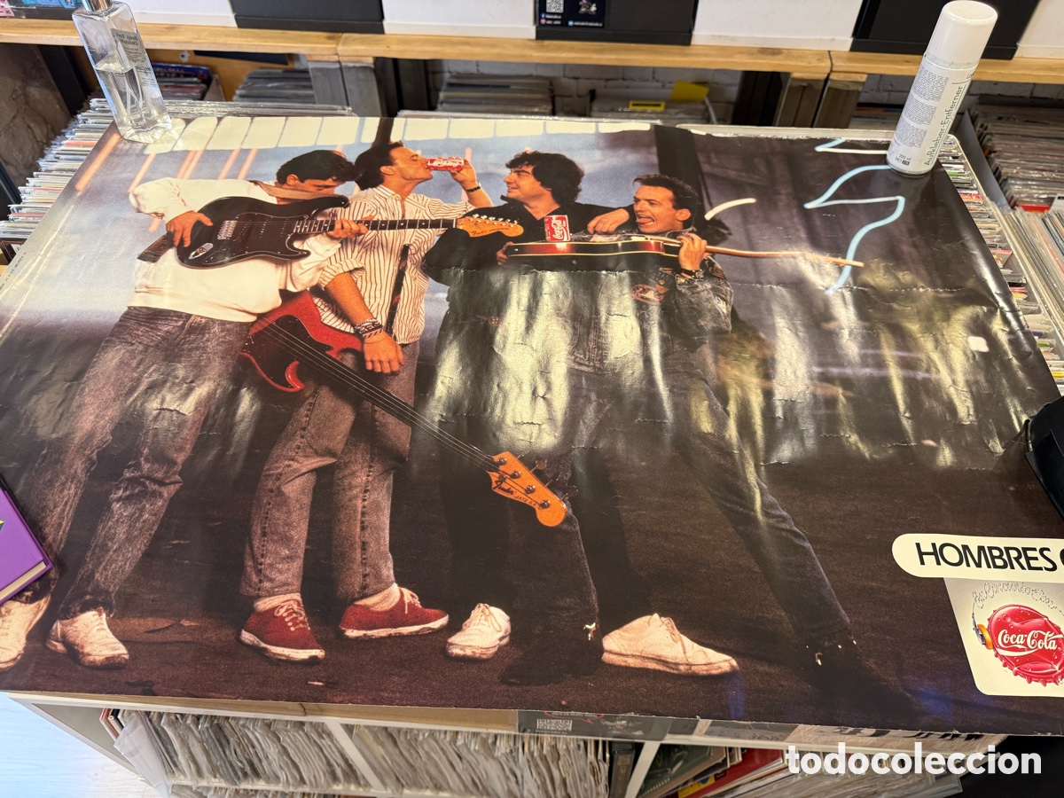 M&uacute;sica de colecci&oacute;n: Hombres g enorme poster de publicidad de coca cola . Un metro y original ańos 80.