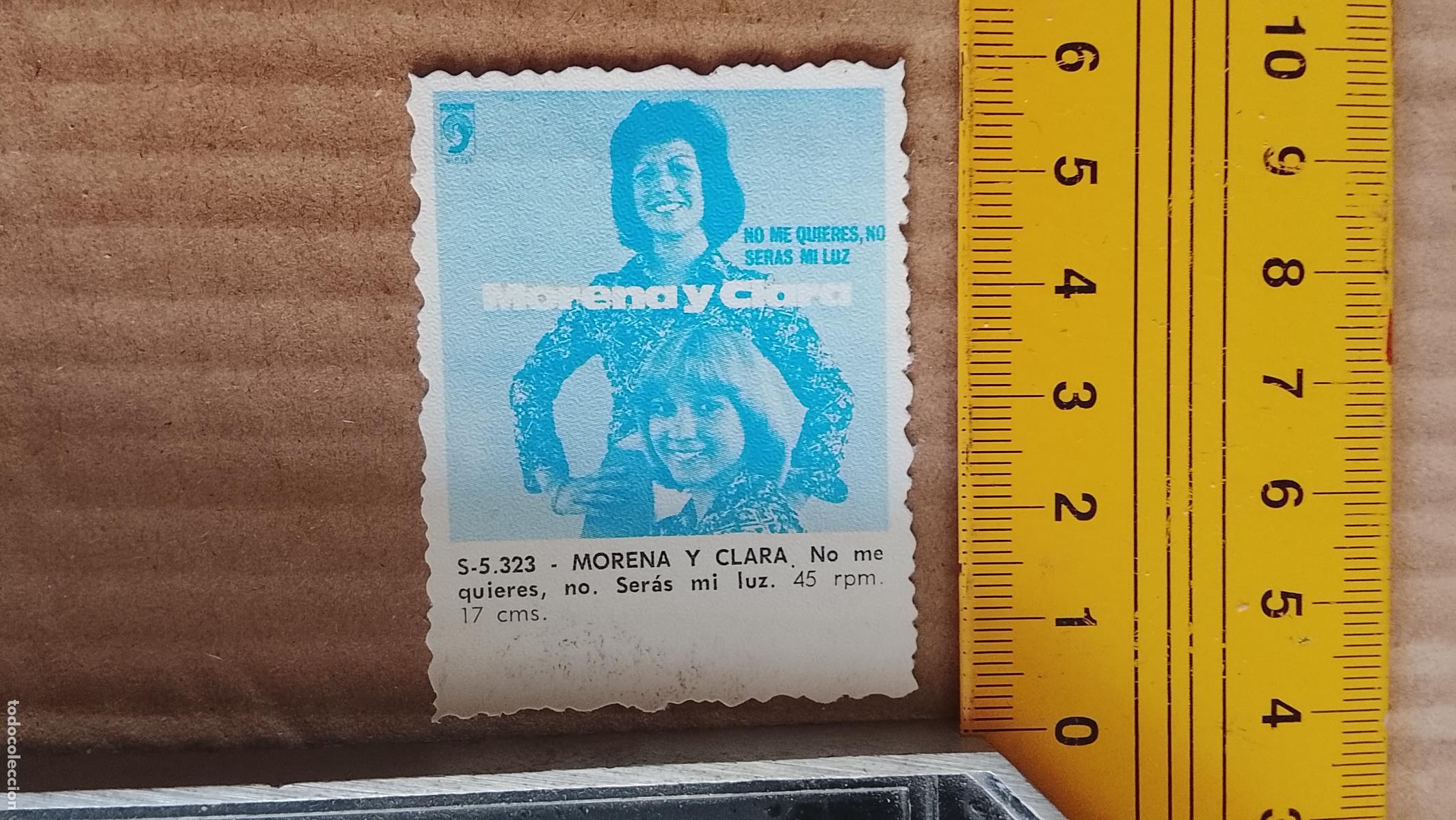 M&uacute;sica de colecci&oacute;n: musica - CROMOS o similar DE PAPEL ANTIGUO troquelado CANTANTES - MORENA Y CLARA