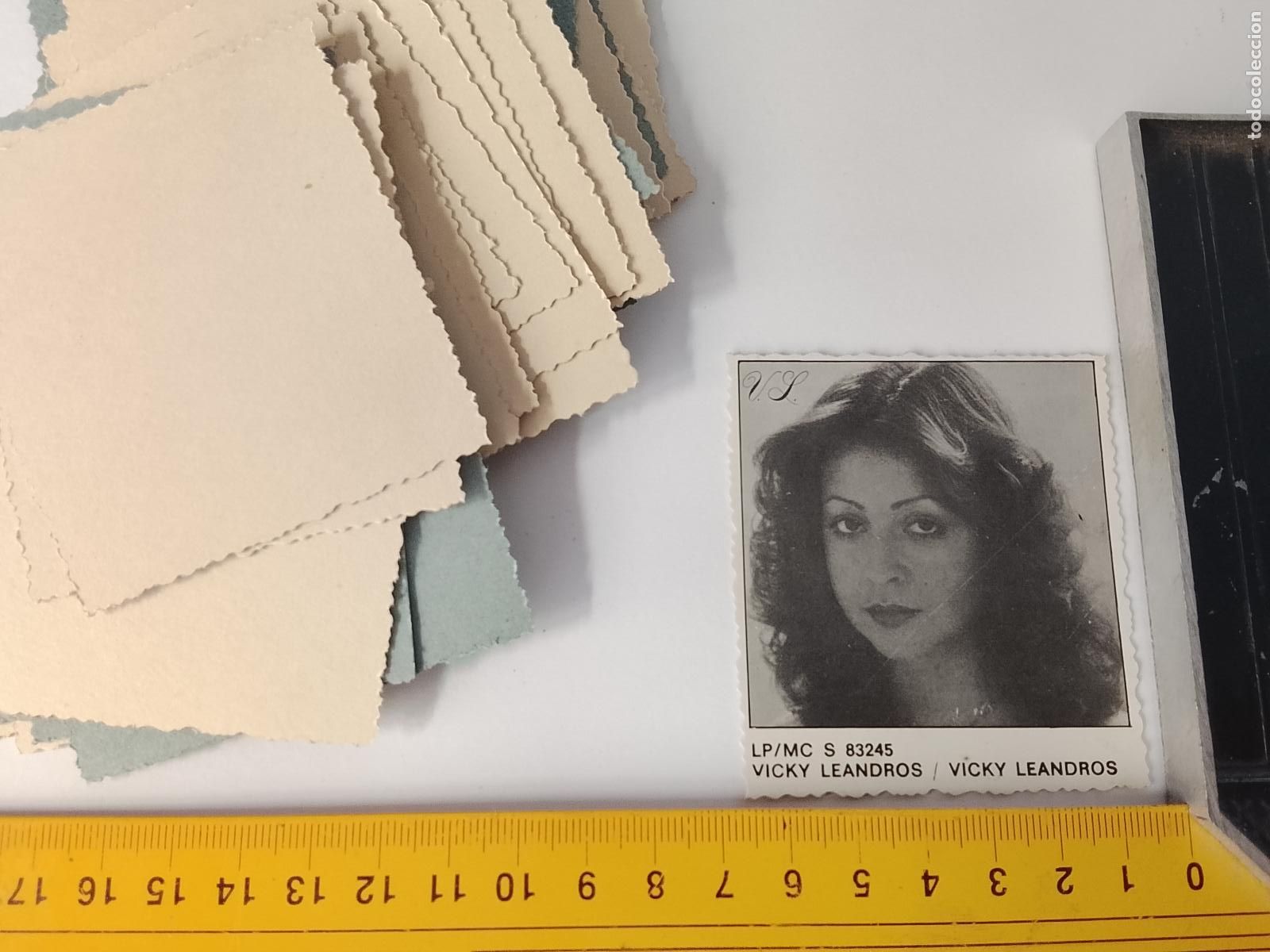 M&uacute;sica de colecci&oacute;n: SIMILAR A CROMO DE CARTON troquelado MUSICA - CANTANTE O GRUPO - VICKY LEANDROS